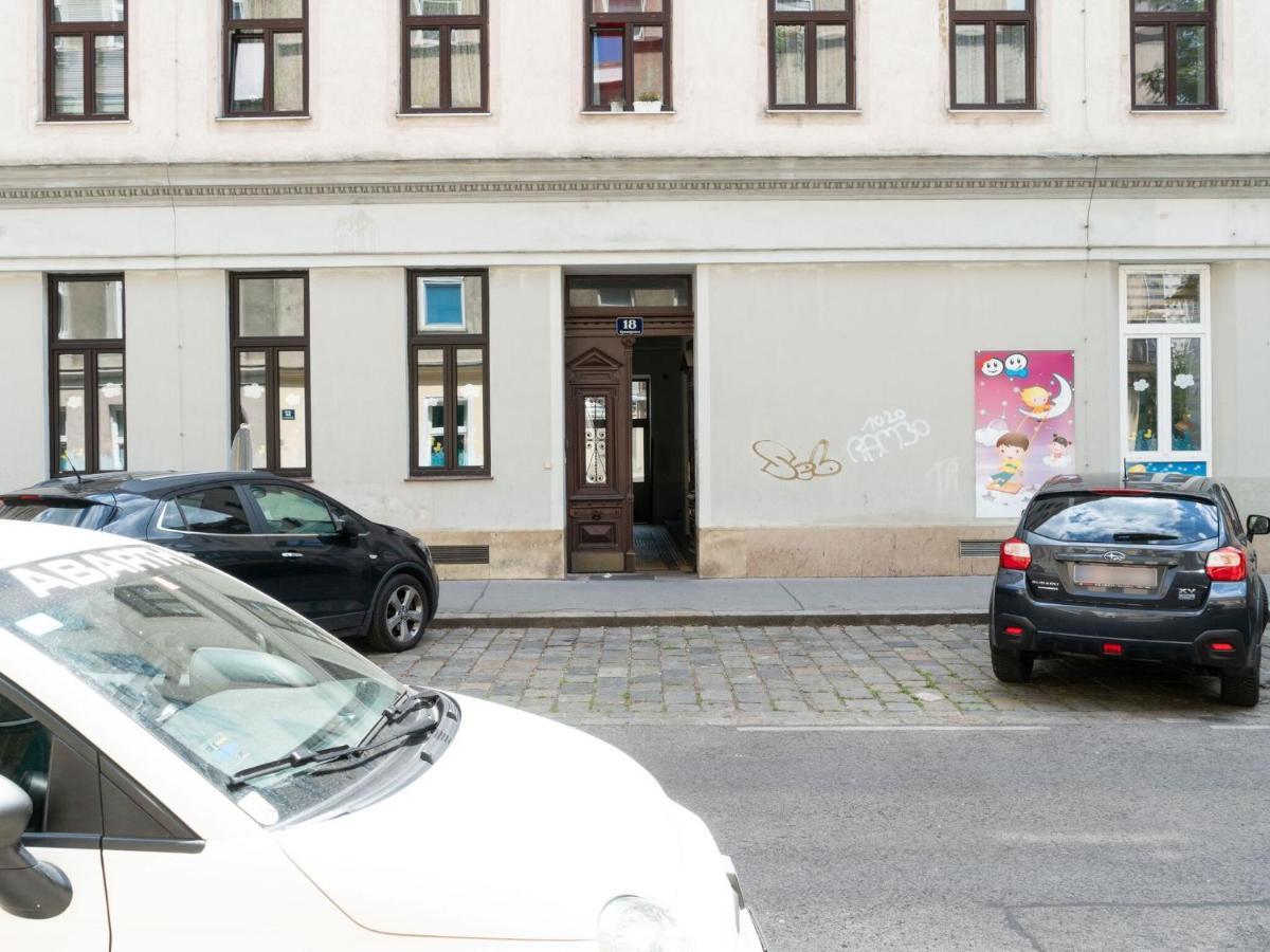 Elegant Apartment In Vienna With Patio מראה חיצוני תמונה